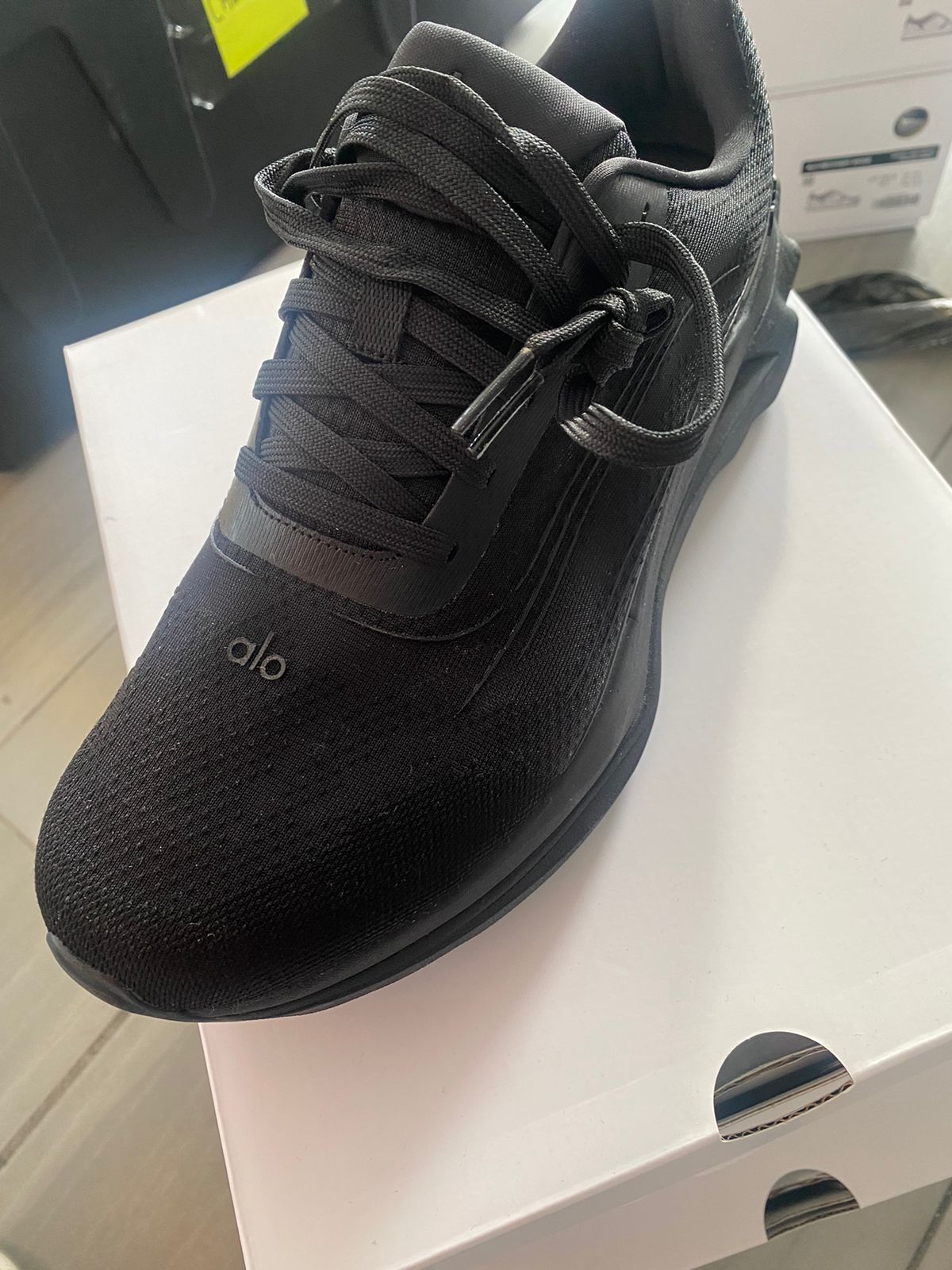 ALO RUNNER	BLACK/BLACK