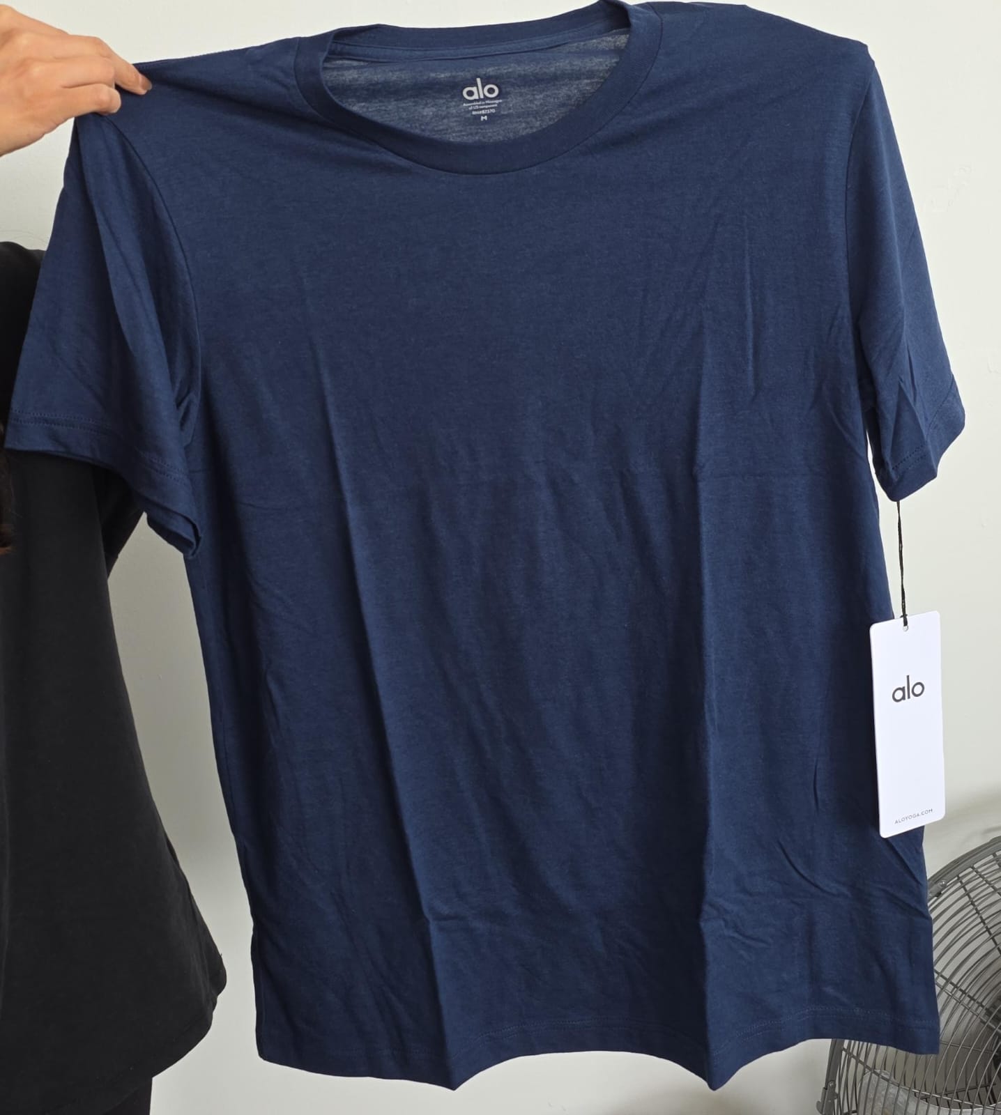 THE TRIUMPH CREW NECK TEE NAVY