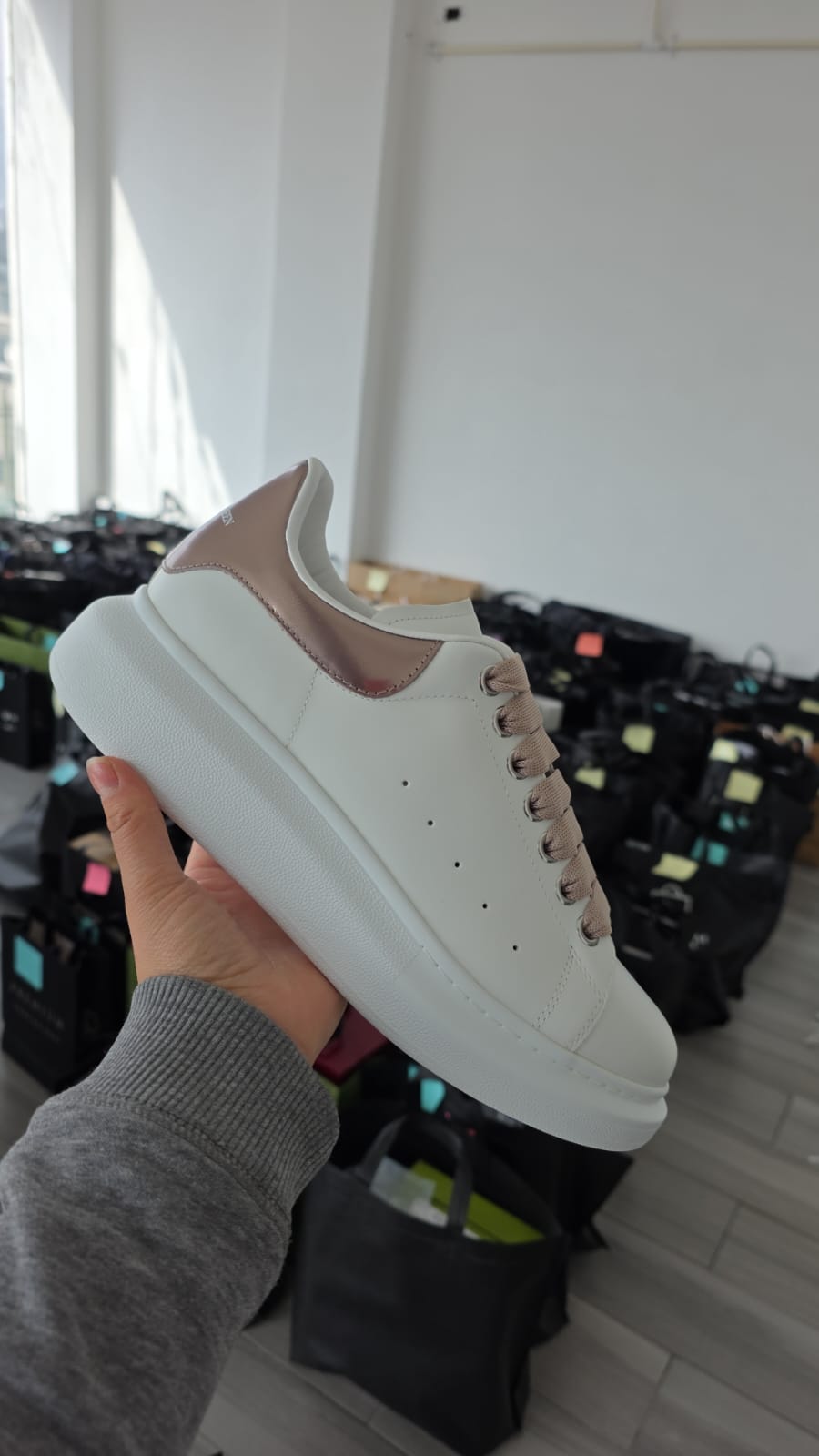 LEATHER UPPER AND RU WHITE/ OAT