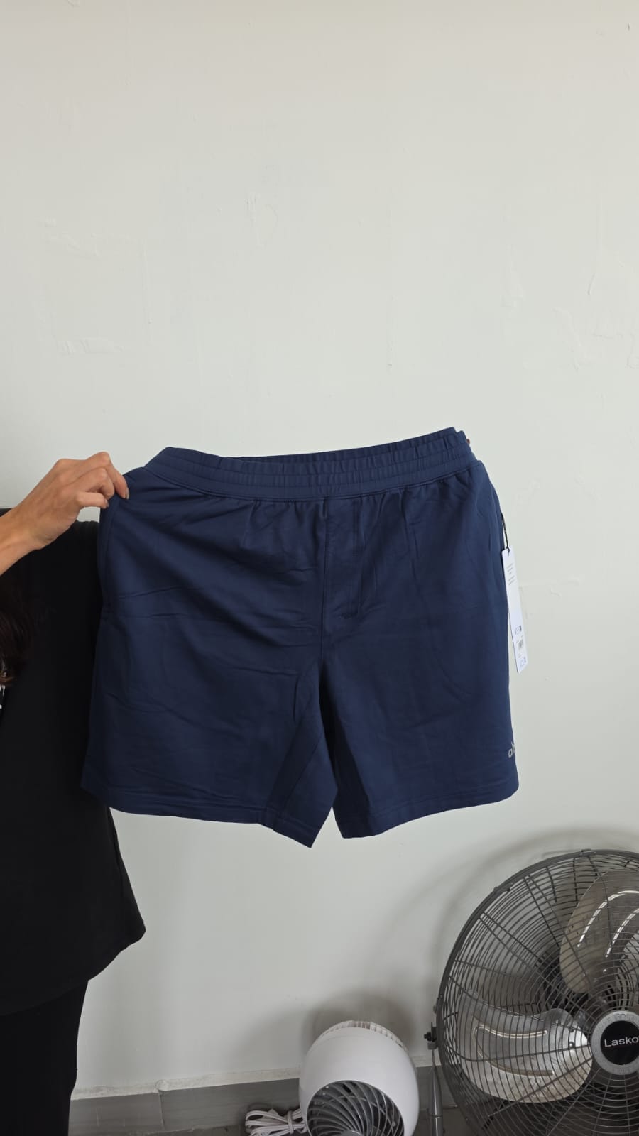 CONQUER REACT PERFORMANCE SHORT NAVY
