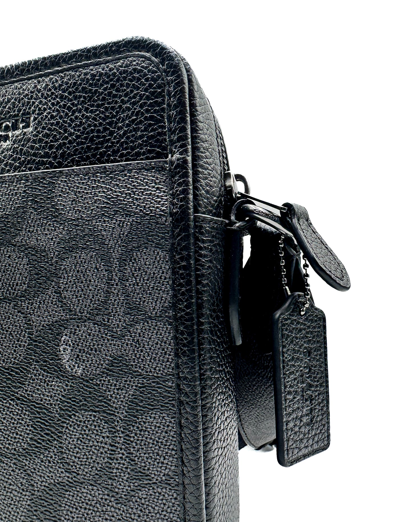 COACH - SULLIVAN XBODY SIG	CHARCOAL BLACK