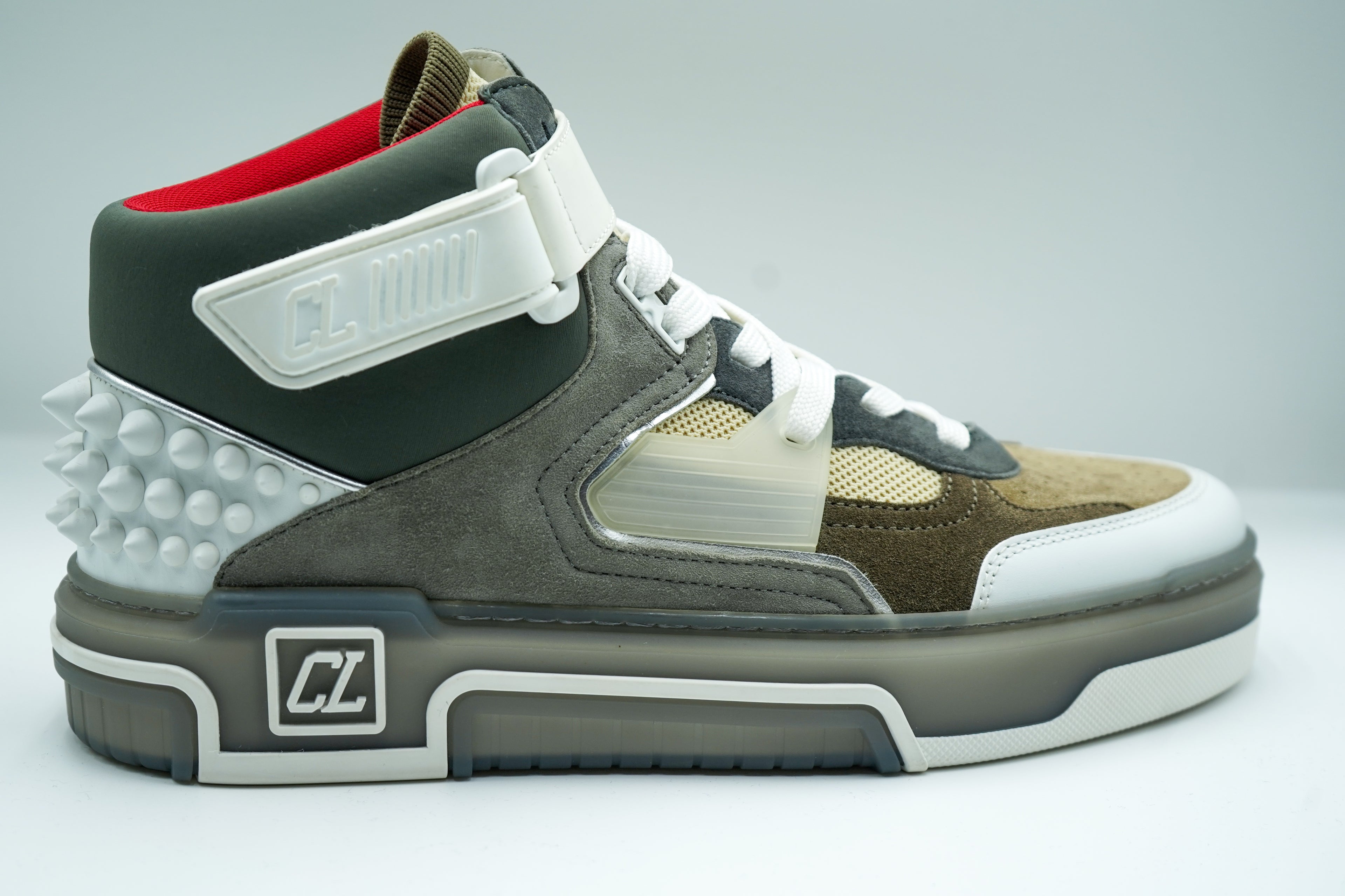 ASTROLOUUBI MID FLAT