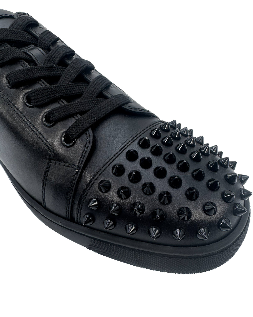 CHRISTIAN LOUBOUTIN - LOUIS JUNIOR SPIKES FLAT - CALF	BLACK