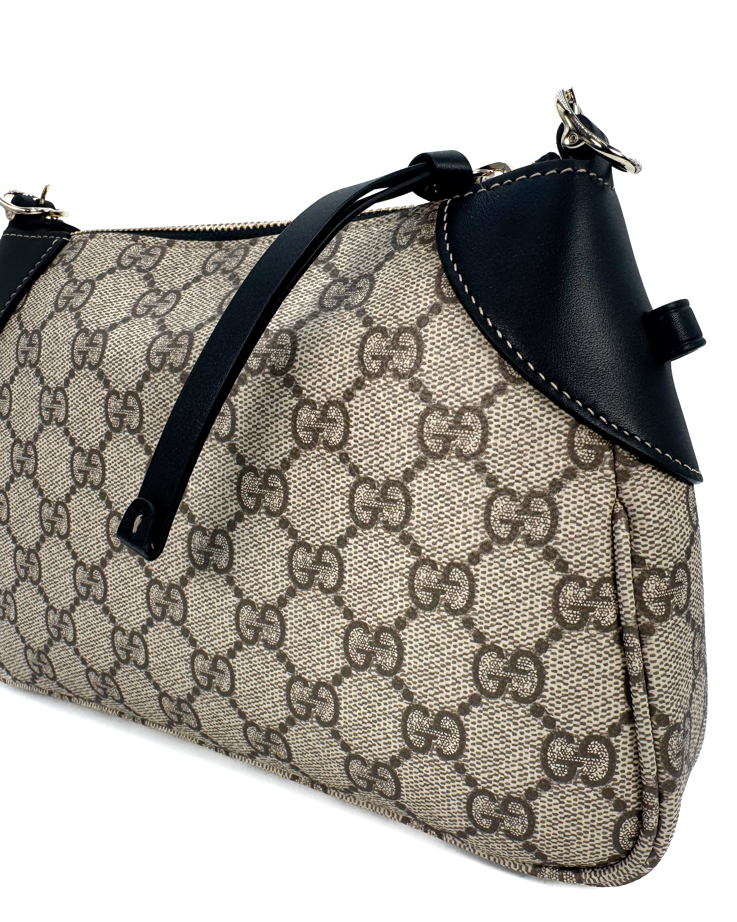 GUCCI - GG EMBLEM BROWN