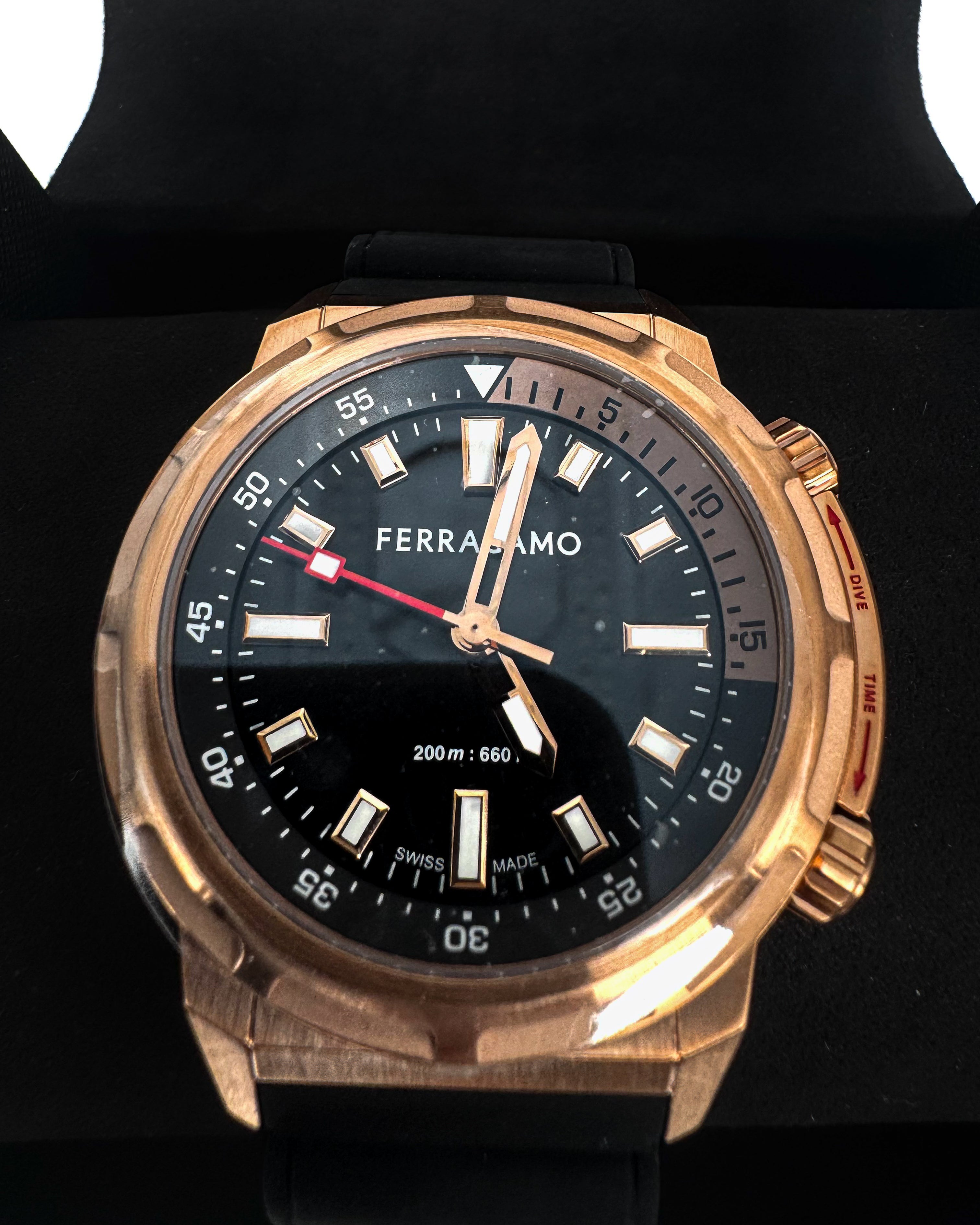 FERRAGAMO - GEN Z 46 MM QTZ SILICONE GOLD BLACK