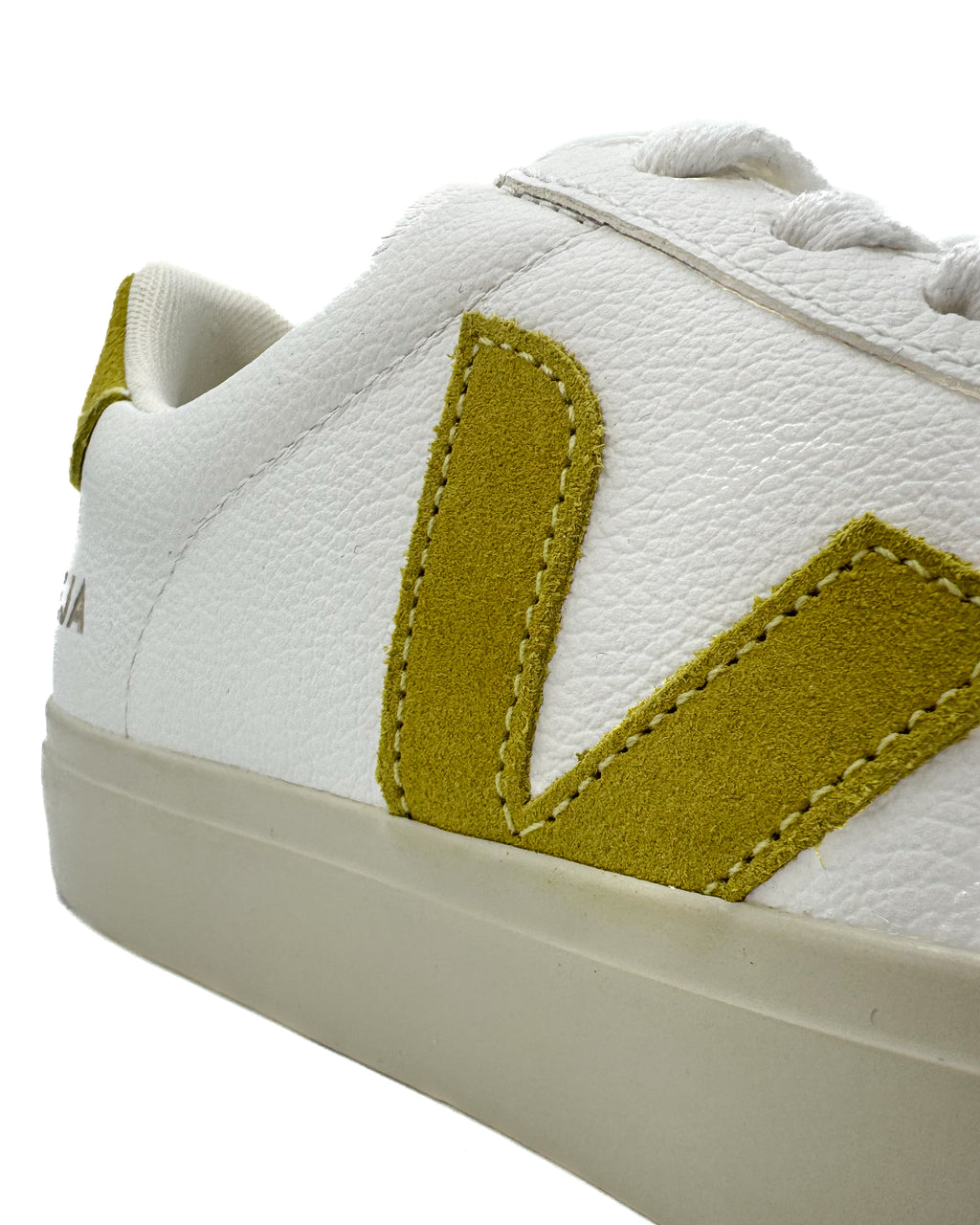 VEJA - CAMPO LEATHER EXTRA WHITE LIQUOR