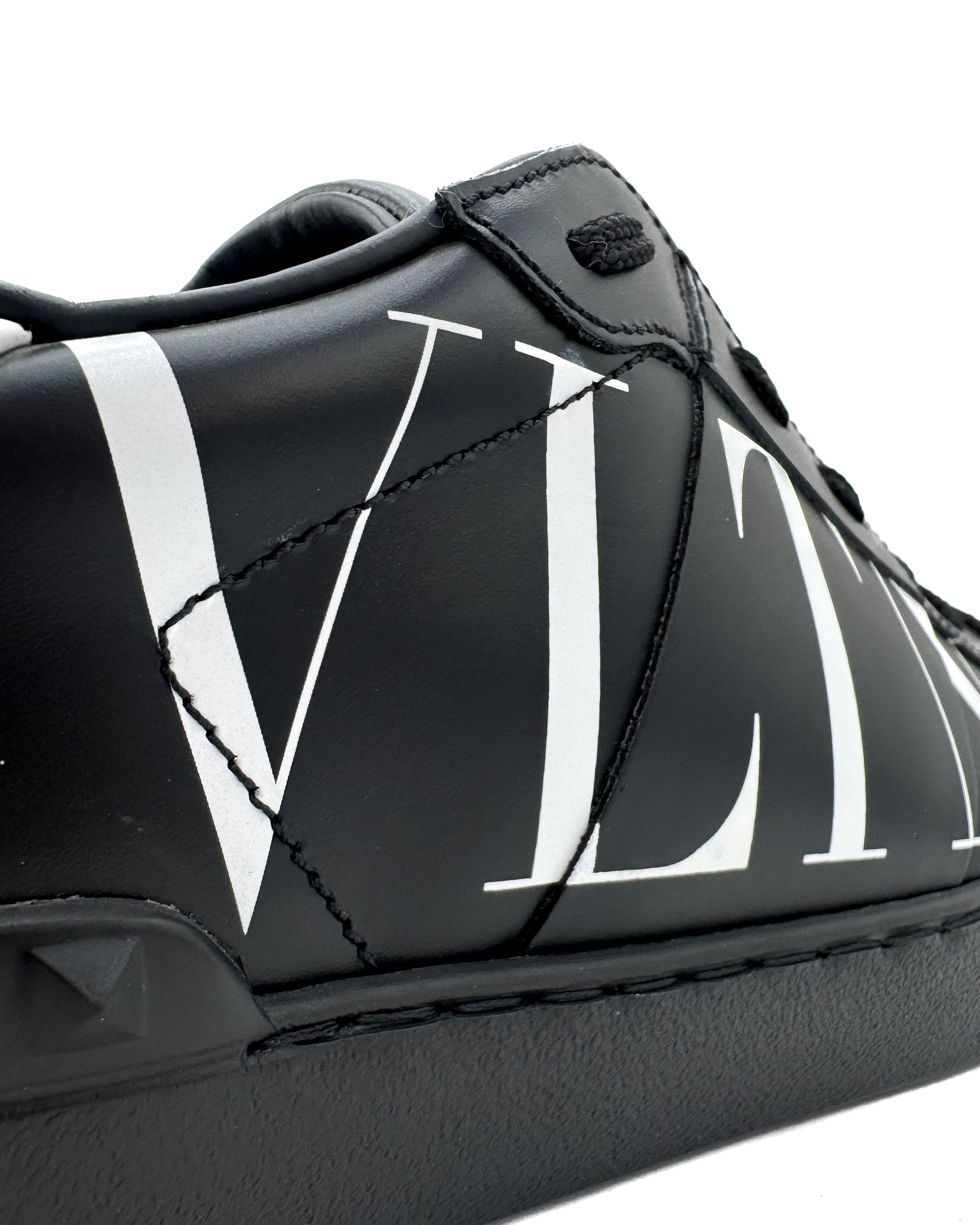 VALENTINO - NOPEN ROCKSTUD BLACK