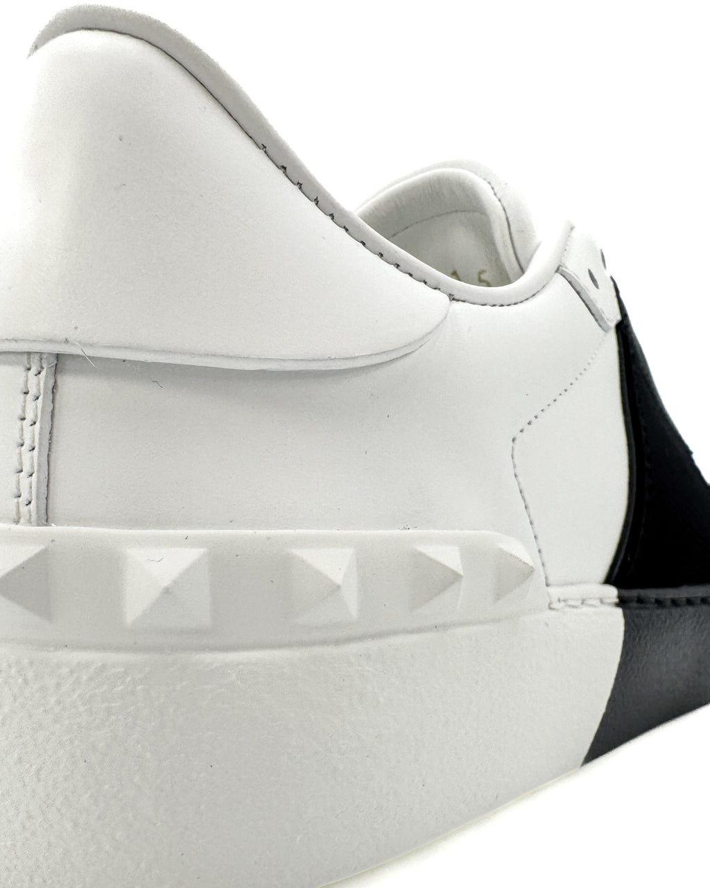 VALENTINO - GARAVANI ROCKSTUD BIANCO/NERO