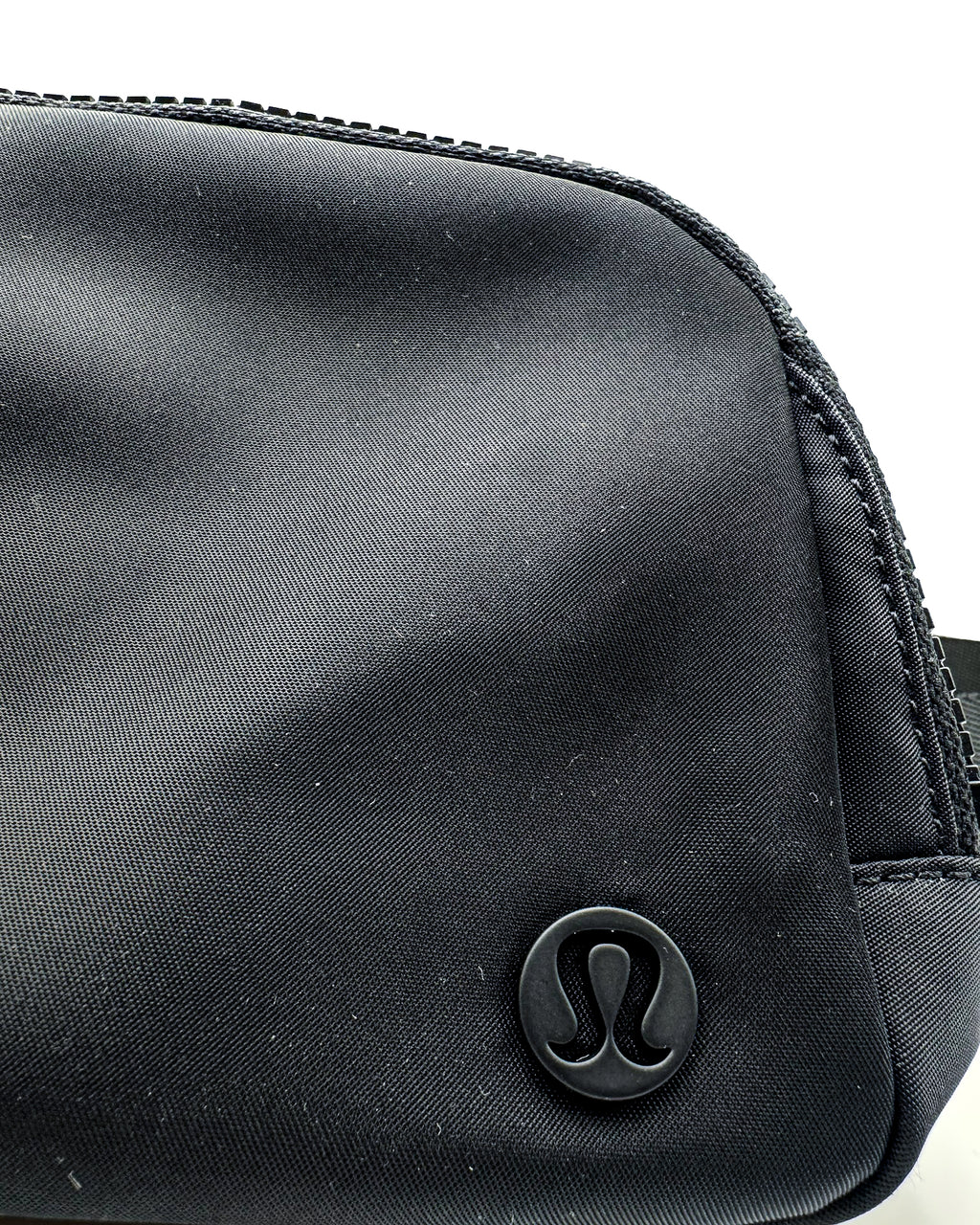 LULULEMON - EVERYWHERE BELT BAG BLACK