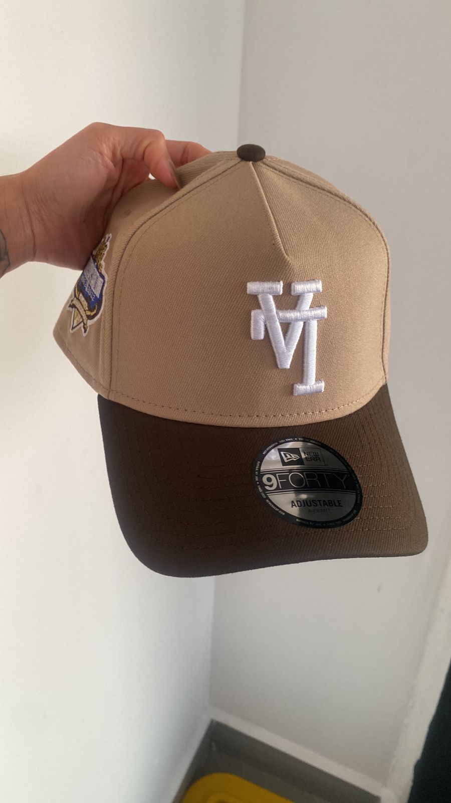 LOS ANGELES DODGERS MLB UPSIDE DOWN	BROWN