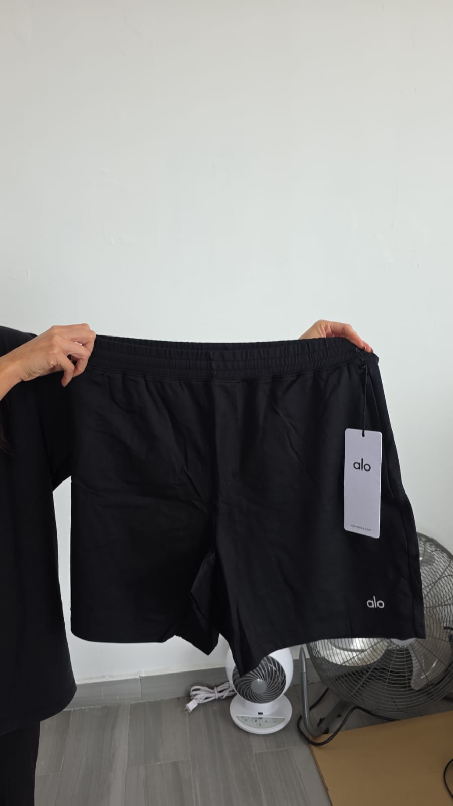 CONQUER REACT PERFORMANCE SHORT BLACK