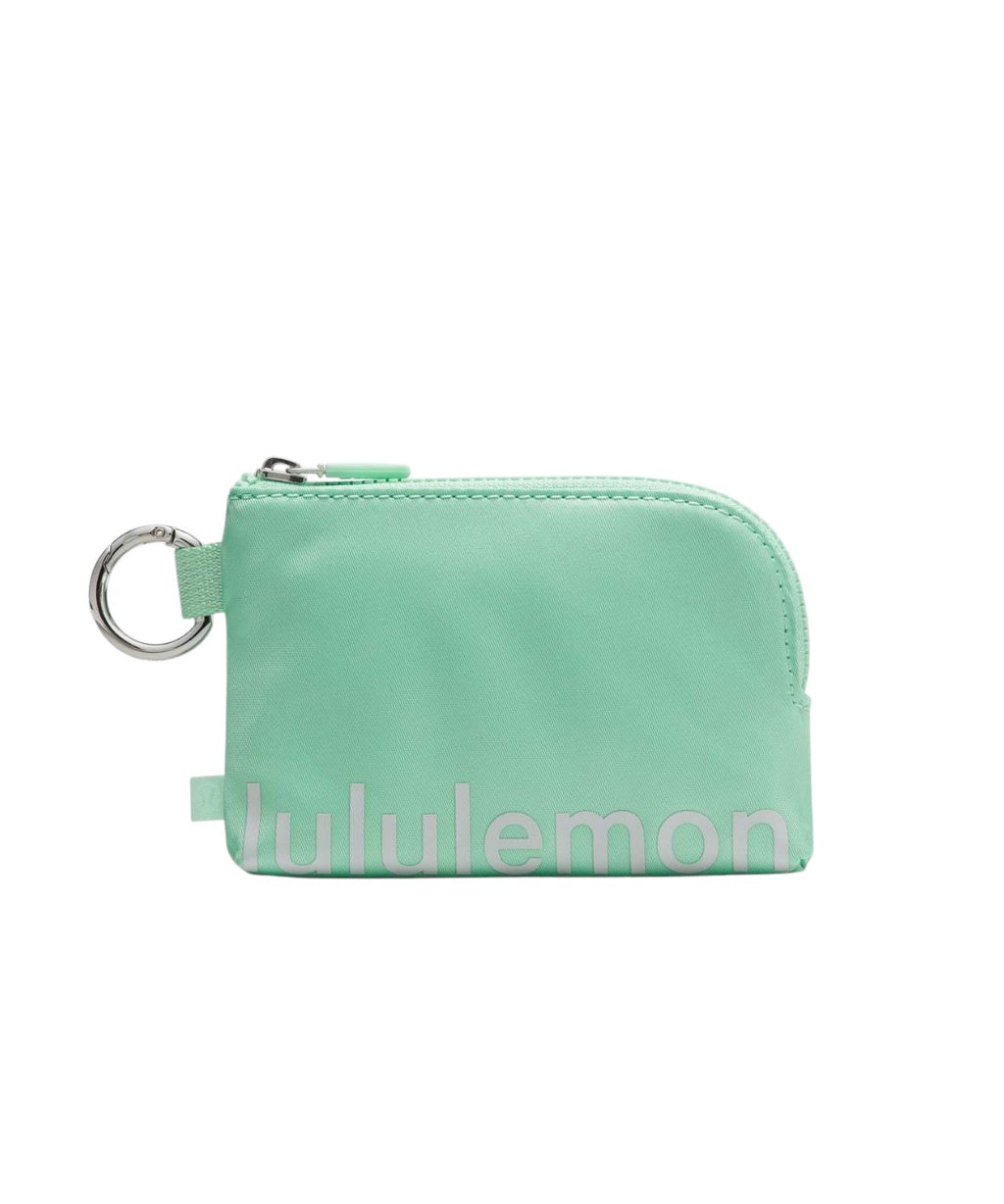 CLIPABLE CARD POUCH GREEN