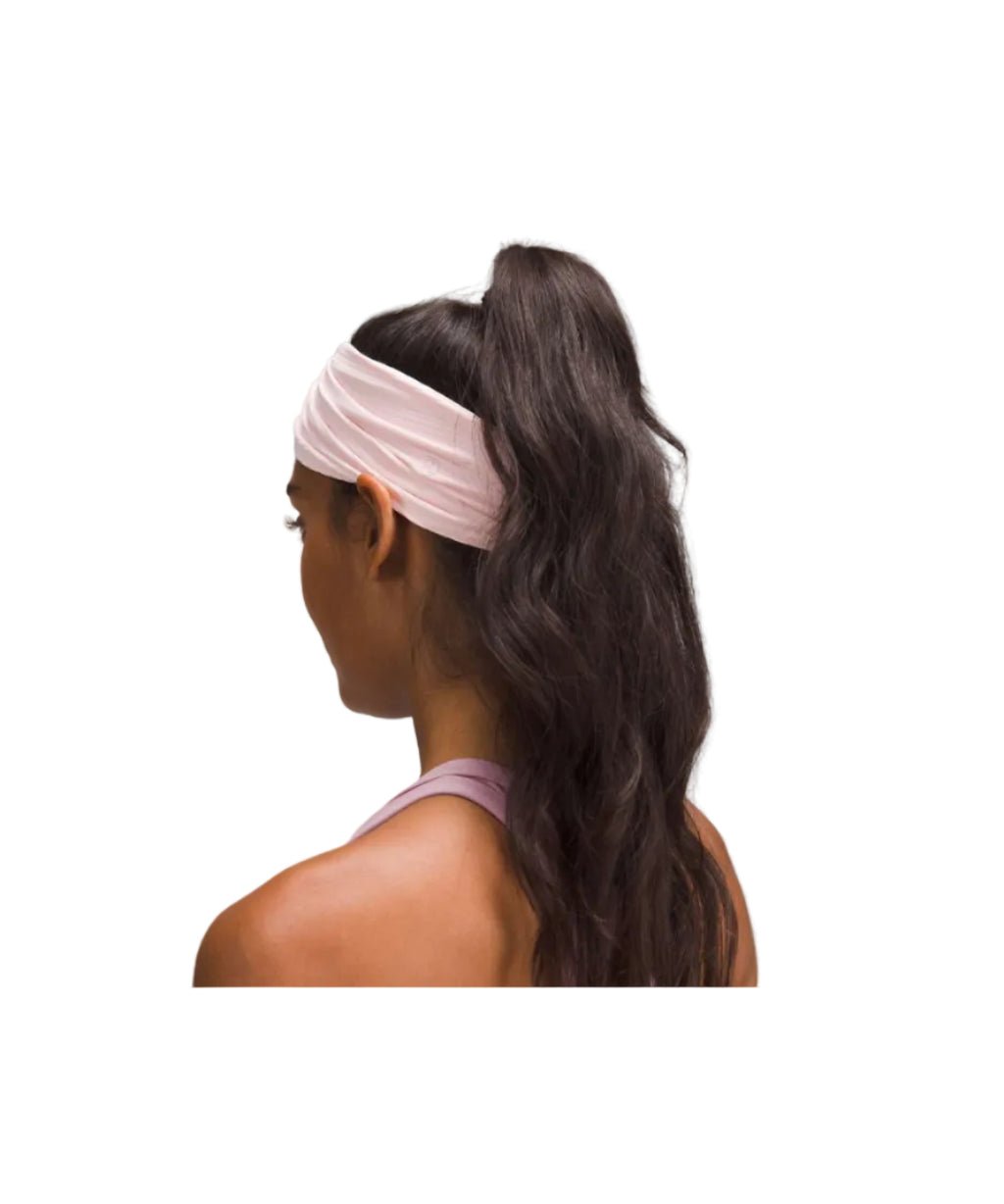 LULULEMON - RIBBED NULU TWIST-FRONT HEADBAND PINK